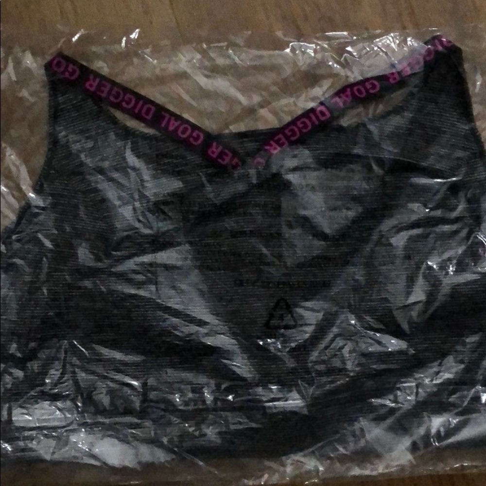 BRAND NEW TORRID SPORTS BRA